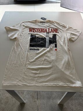 Desperate Housewives Wisteria Lane Graphic Tee - White XL